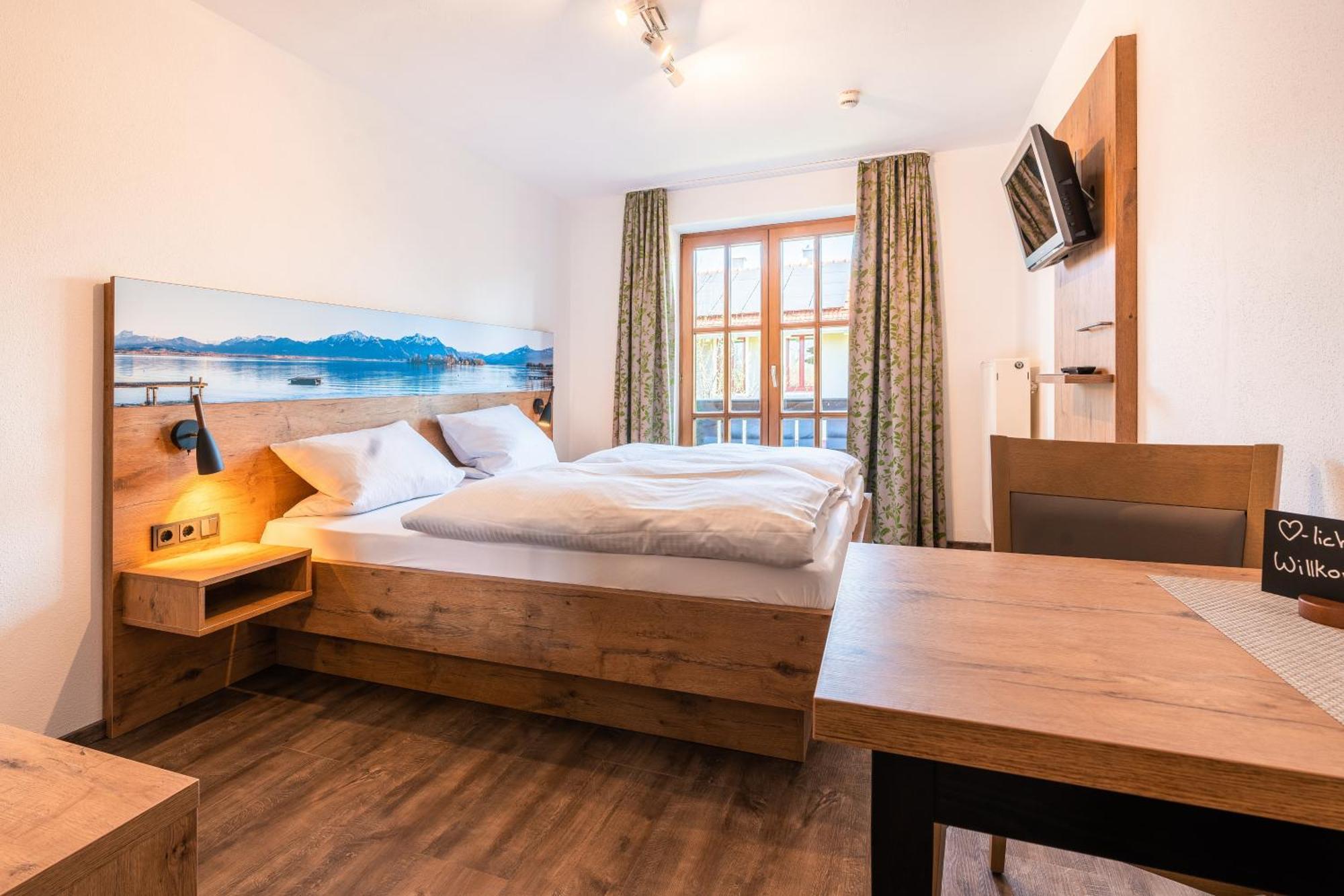 Gaeste- Und Apartmenthaus Wiesholler Химинг Экстерьер фото
