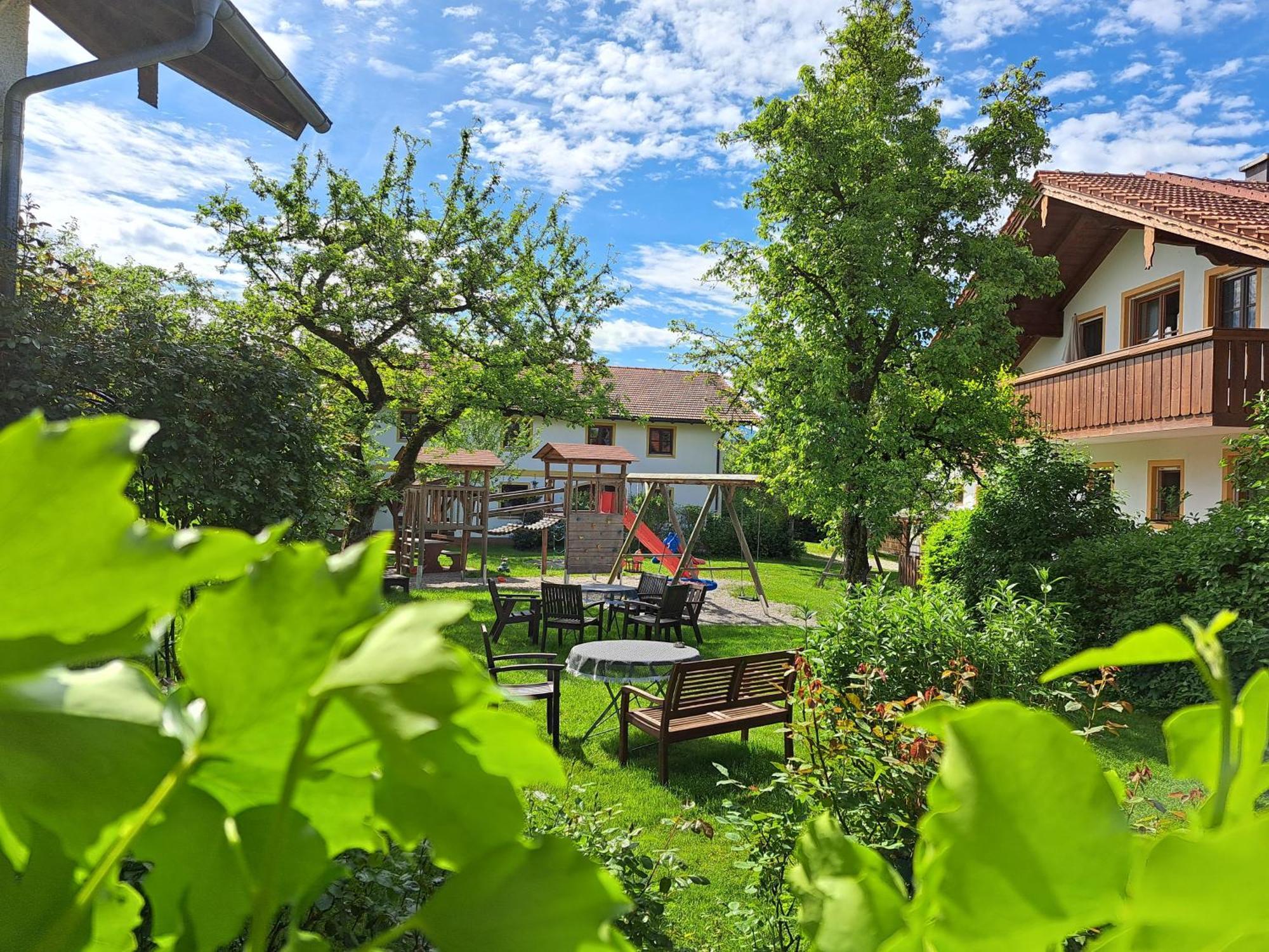 Gaeste- Und Apartmenthaus Wiesholler Химинг Экстерьер фото